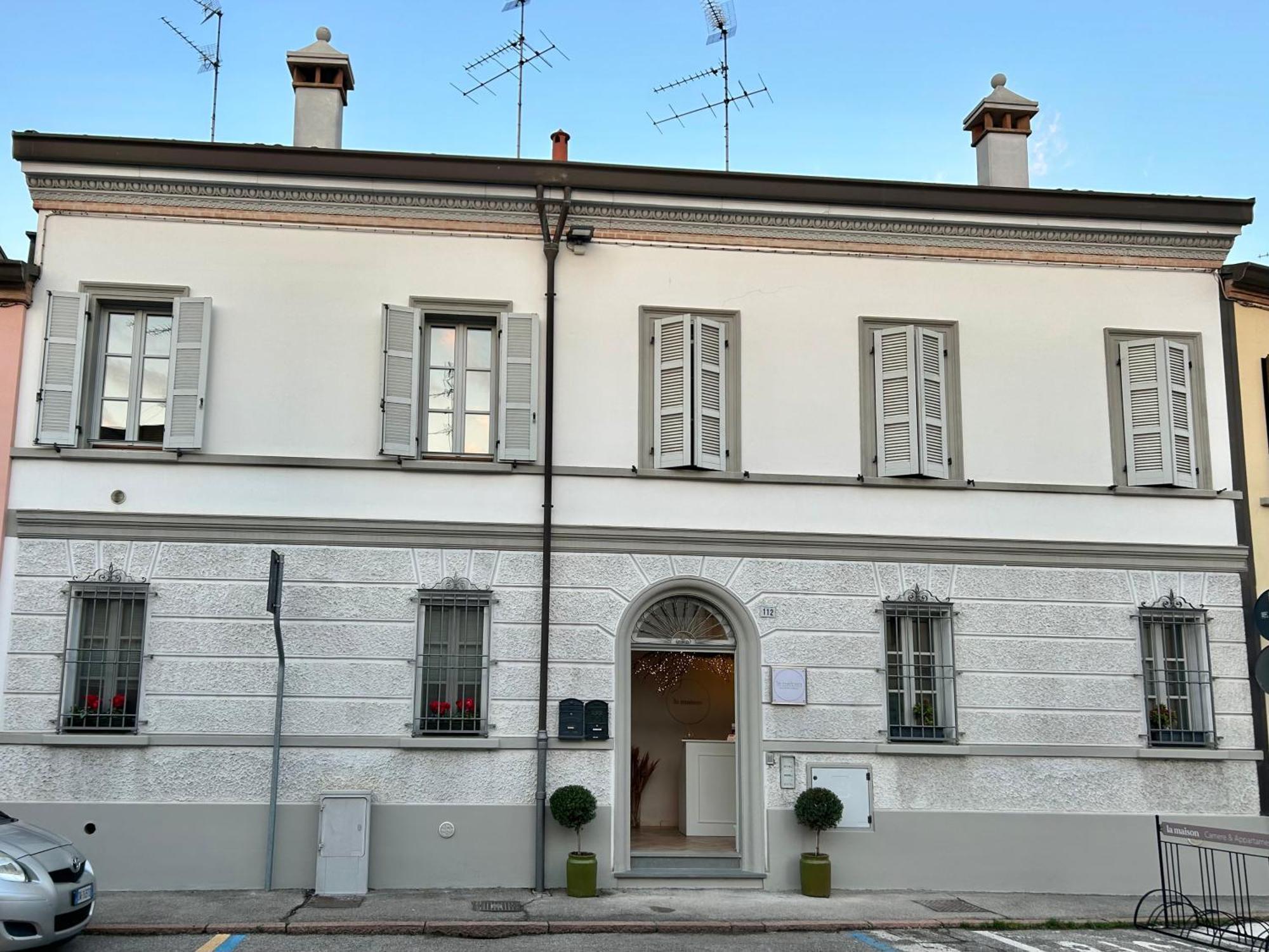 La Maison B&B Lugo  Exteriör bild